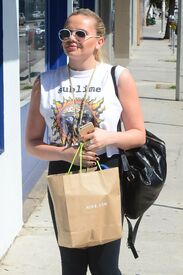 alli-simpson-shops-at-nasty-gal-on-melrose-in-los-angeles-ca-3-14-2016-1.jpg