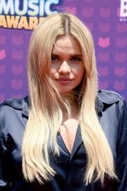 alli-simpson-at-2016-radio-disney-music-awards-in-los-angeles-04-30-2016_1.jpg