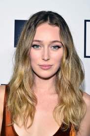 Alycia_Debnam-Carey___MTV_Fandom_Awards_in_San_Diego_July_21-2016_16.jpg