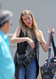 amber-heard-out-and-about-in-los-angeles-07-12-2016_11.jpg