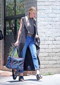 amber-heard-out-and-about-in-los-angeles-07-12-2016_12.jpg