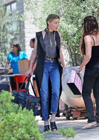 amber-heard-out-and-about-in-los-angeles-07-12-2016_15.jpg