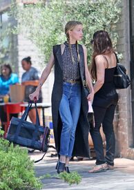 amber-heard-out-and-about-in-los-angeles-07-12-2016_18.jpg