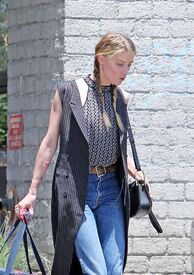 amber-heard-out-and-about-in-los-angeles-07-12-2016_23.jpg