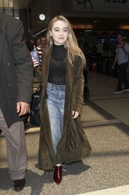 sabrina-carpenter-at-los-angeles-international-airport-06-30-2016_3.jpg