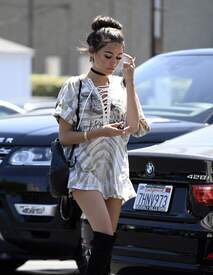 Madison_Beer_shopping_at_Ron_herman_store_in_West_Hollywood_July_18-2016_012.jpg