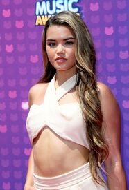 paris-berelc-at-2016-radio-disney-music-awards-in-los-angeles-04-30-2016_24.jpg