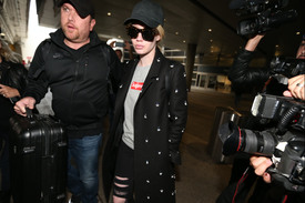 iggy-azalea-arrived-from-a-short-trip-to-australia-this-morning-at-lax-airport-july-7-2016-x12-10.jpg