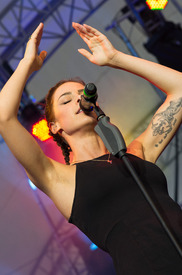 427462463-lena-stadtfest-ludwigshafen-juli-2016.jpg