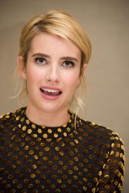 emmaroberts120716BZNimage4.jpg