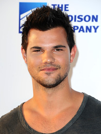 tlautner310716BZNimage3.jpg