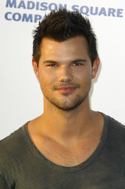 tlautner310716BZNimage6.jpg