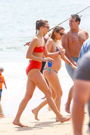 Blake-Lively-in-Bikini--34.jpg