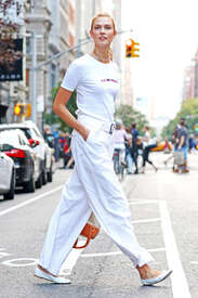 Karlie-Kloss-out-in-NYC--12.jpg