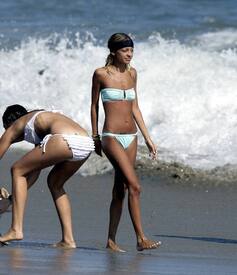 NRichieBikini081206_16.jpg