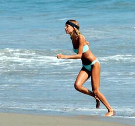 NRichieBikini081206_23.jpg