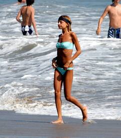 NRichieBikini081206_27.jpg
