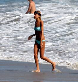 NRichieBikini081206_28.jpg