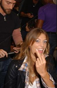 post-17209-1188416694_thumb.jpg