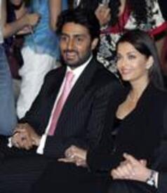 th_Aishwarya_Rai_Candids_788.jpg