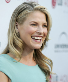 Ali_Larter_Universal_2.jpg