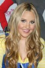 th_celebutopianetAmandaBynes01.jpg