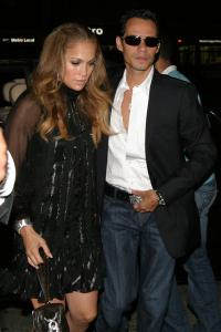 72629_Celebutopia_Jennifer_Lopez_and_Marc_Anthony_out_and_about_in_Hollywood_01_122_899lo.jpg
