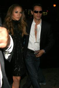 73131_Celebutopia_Jennifer_Lopez_and_Marc_Anthony_out_and_about_in_Hollywood_02_122_63lo.jpg