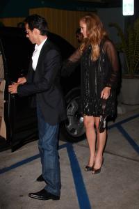 73669_Celebutopia_Jennifer_Lopez_and_Marc_Anthony_out_and_about_in_Hollywood_12_122_1157lo.jpg