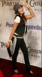 babes_board_20070524_0186500_c646b8bfba4bdd85ae00deb8fab59d98.jpg