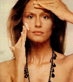 Lauren_Hutton_model_1.jpg