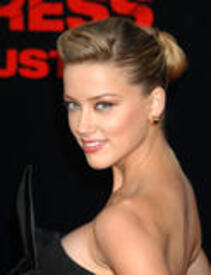 th_x90862_Amber_Heard_18.jpg