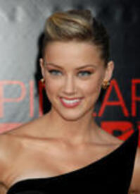 th_x90916_Amber_Heard_25.jpg