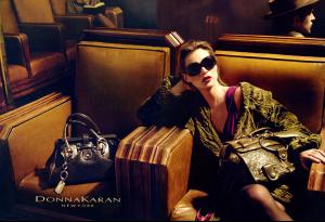 kate_moss_d_karan06_122_184lo.jpg