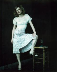 milla_Sample_Jovovich_Septembre_2005__Hawk_designs___roversi__claire3.jpg
