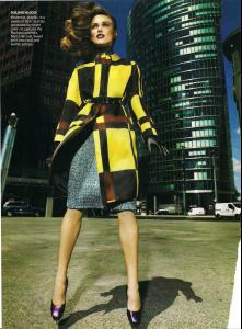 Keira_Vogue_US_Sep08_by_MarioTestino_LJ__assainova7.jpg