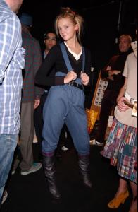 heather_Marc_by_Marc_Jacobs_Fall_2005_Ready_to_Wear_Backstage90.jpg