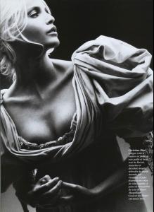 nadja_vogue_mar94_parlons_d__amour_byDominiqueIsserman__LJ__fotodecadent3.jpg