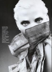 nadja_vogue_mar94_parlons_d__amour_byDominiqueIsserman__LJ__fotodecadent5.jpg