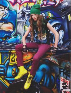 taryn_Simmons_catalog_tfs__hfgl.jpg