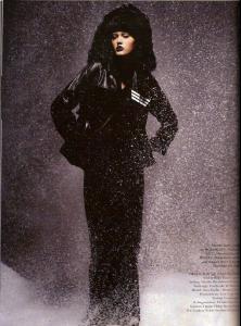 Sara_Tush_no.4_2006__20degreesstillhot_bySamBisso_tfs__helligirl8.jpg