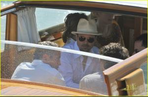 brad_pitt_venice_film_festival_81.jpg