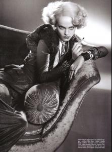 Vika_Vogue_IT_sep_08_stardust_byStevenMeisel_tfs__diciassette99.jpg