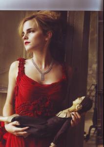 emma_vogue_it_sep08_bymarkseliger90.JPG