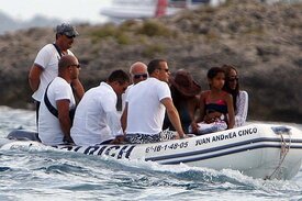 Naomi_Campbell_off_the_coast_of_Ibiza_Spain_07.jpg