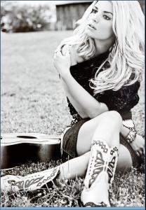 Jessica_Simpson___Elle_Magazine__5_.jpg