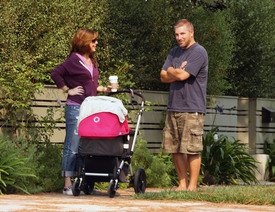 Preppie_-_Alyson_Hannigan_strolling_in_Santa_Monica_-_August_13_2009_0116.jpg