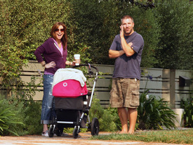 Preppie_-_Alyson_Hannigan_strolling_in_Santa_Monica_-_August_13_2009_4122.jpg