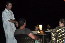 Preppie_-_Alyssa_Milano_on_honeymoon_in_Tahiti_-_August_22_2009_241.jpg