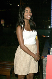 gabrielle_union_leaves_boa_tikipeter_celebritycity_018.JPG